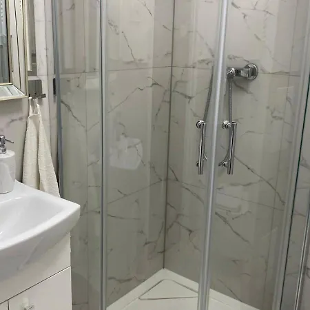 Apartment Gdanska 230 *